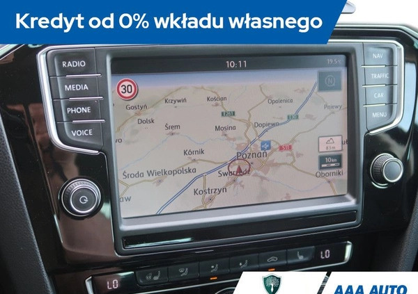 Volkswagen Passat cena 58000 przebieg: 230421, rok produkcji 2015 z Świnoujście małe 191